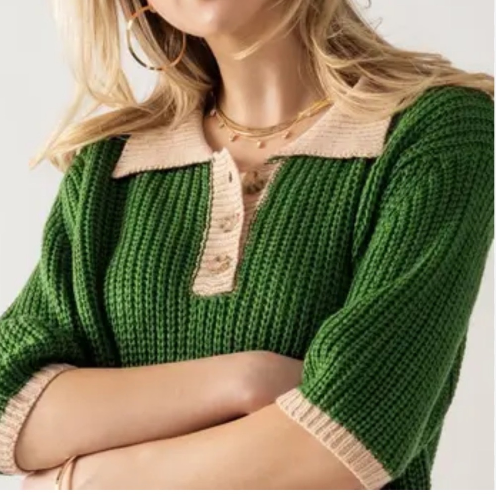 Two tone (green and cream) contrast knit quarter button sweater NWT